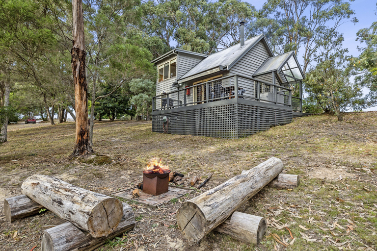 Exterior & Views 2, Lorne Bush House Cottages & Eco Retreats, Surf Coast - West