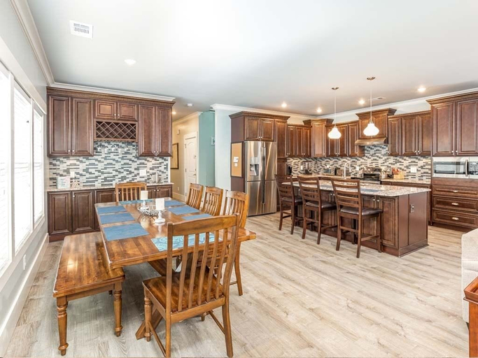 Food & Drinks, Casa Azul by Tybee Vacation Rentals, Chatham