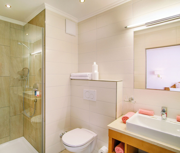 Bathroom 5, Alpenhotel Karwendel - Adults Only, Innsbruck Land