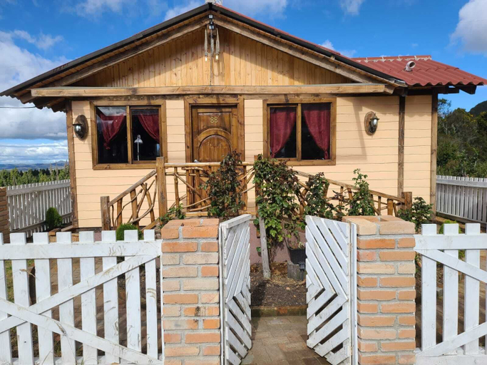 Exterior & Views 2, Casita Luna de Miel, Nabón