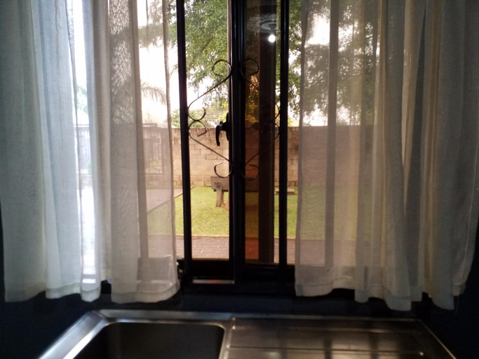 Others 5, Keresia's guestwing, Kafue