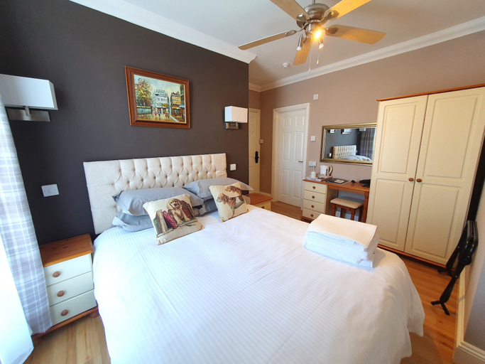 Bedroom 2, Midway Guest House, Torbay