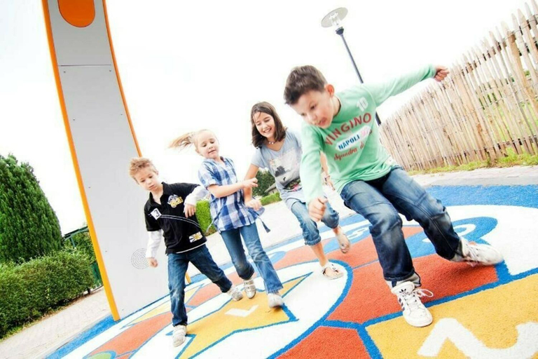 Others 5, Four-persoons Familielodge, Barneveld