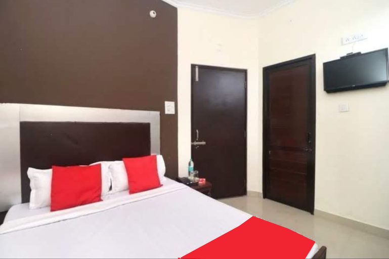 Bedroom 4, Goroomgo Blessing Inn Jalandhar, Jalandhar