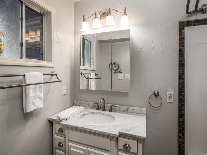 Bathroom 4, Lookout Estates - Sierra Vista i3, Lincoln