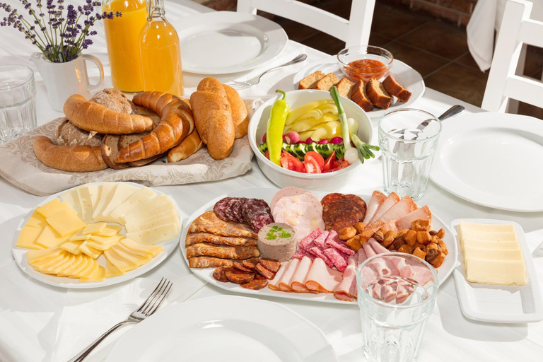 Food & Drinks