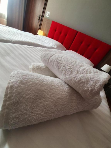 Others 4, Lux Resort, Kraśnik
