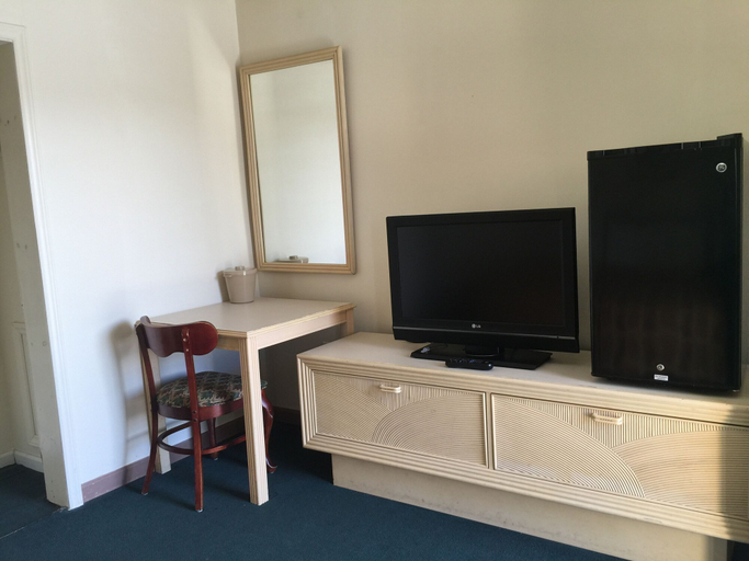 Room 3, Coastal Motel, Onslow