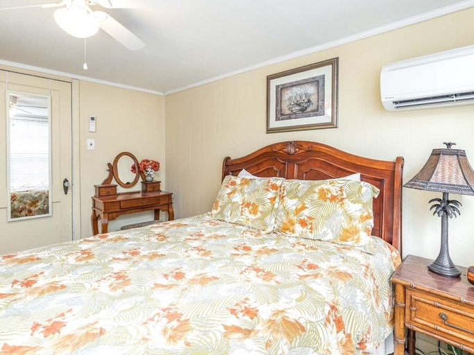 Bedroom 2, Kahuna Kabana Tybee Vacation Rentals, Chatham