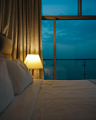 Bedroom 3, Al Kout Beach Hotel