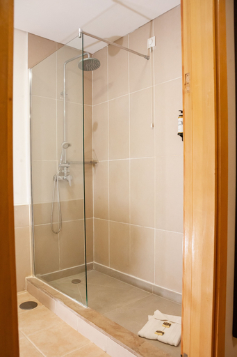Bathroom 5, Pestana Trópico, Praia
