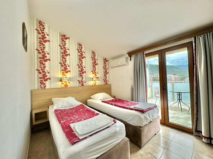 Others 5, Hotel Grbalj