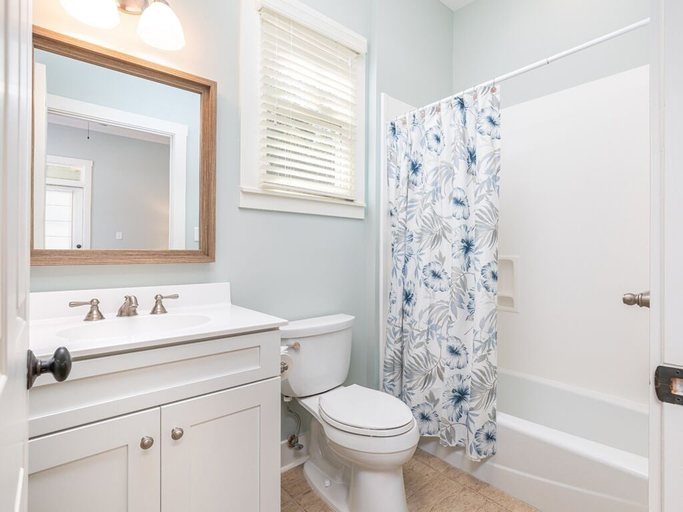 Bathroom 4, 2nd To None, Chatham