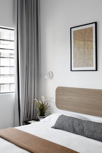 Bedroom 5, Mr. Rothschild by TLV2GO
