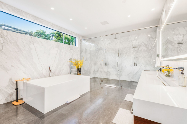 Bathroom 4, Sierra Mar, Los Angeles