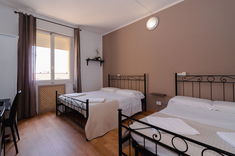 Bedroom 2, BB GALLERIA DEL RENO, Bologna