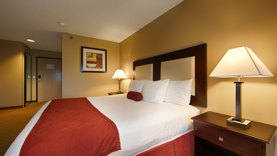 Bedroom 4, Best Western Macomb Inn, McDonough