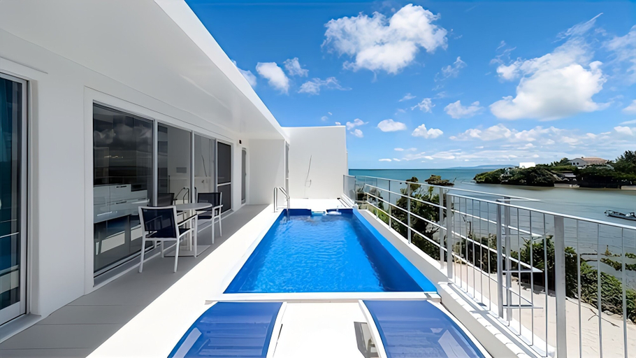 Sport & Beauty 4, Blue Shallows Onnason Resort, Onna