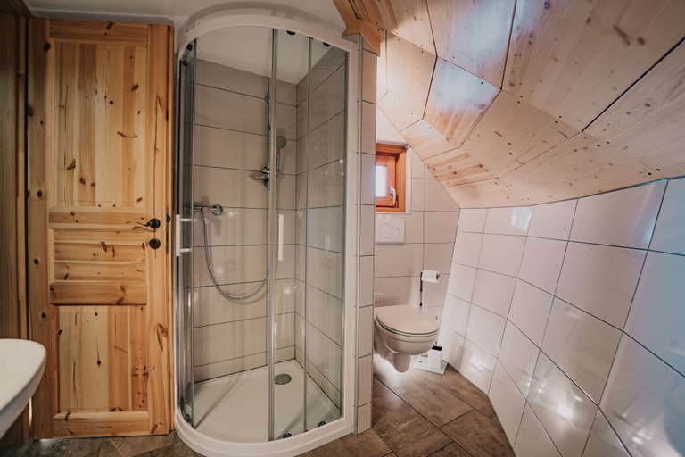 Bathroom, Koca Ojstrica - Velika planina, Kamnik