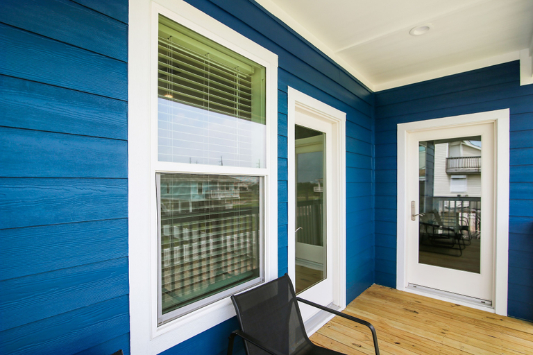 Others 4, Blue Escape, Galveston