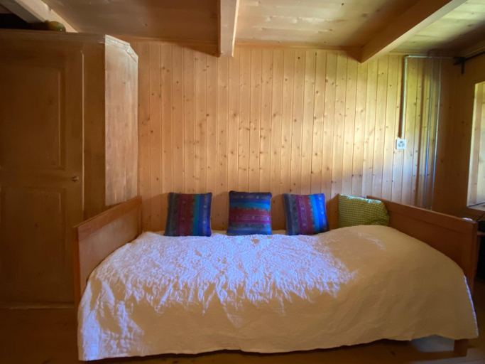 Others 3, Casa Vegana, Surselva