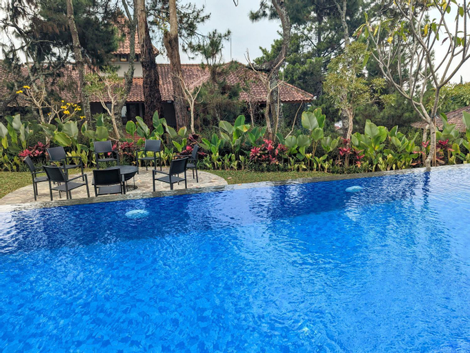 Sport & Beauty 1, Cottonwood Exclusive Villa @Lembang Asri - Jacuzzi Playground Netflix Billyard, Bandung