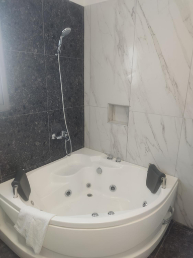 Bathroom 4, Villa Ruby Yiasemina