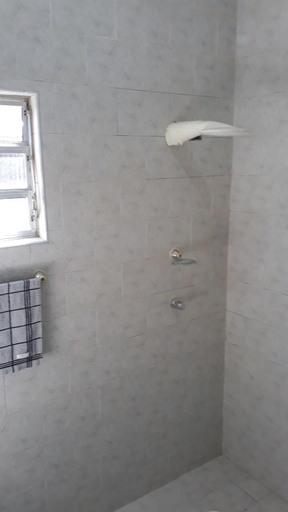 Bathroom 3, Pousada Guaruja, suites Praia do tombo, Guarujá