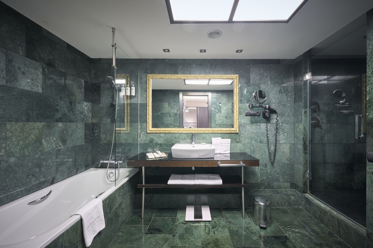 Bathroom 5, Catalonia Rigoletto Hotel, Barcelona