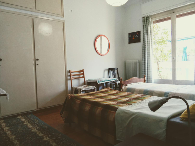 5, Work or Vacation in shared apartment, Attica
