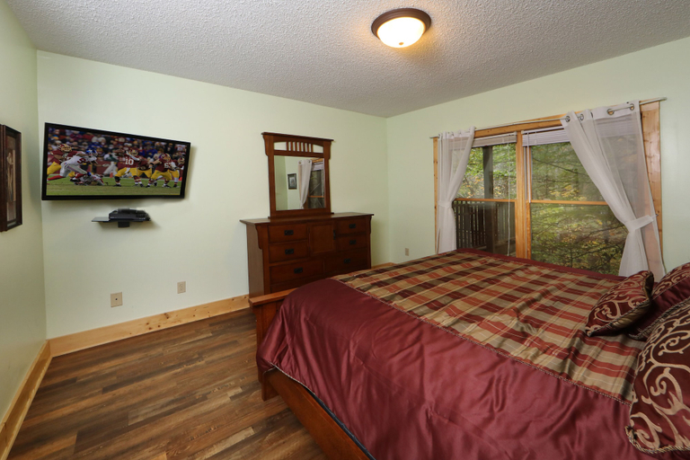 Bedroom 2, Majestic Manor - Five Bedroom Cabin, Sevier
