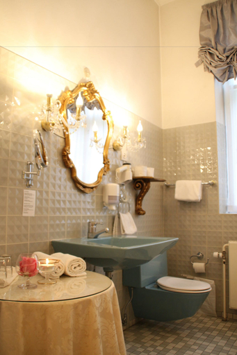 Bathroom 4, Sophiendal Slotshotel, Skanderborg