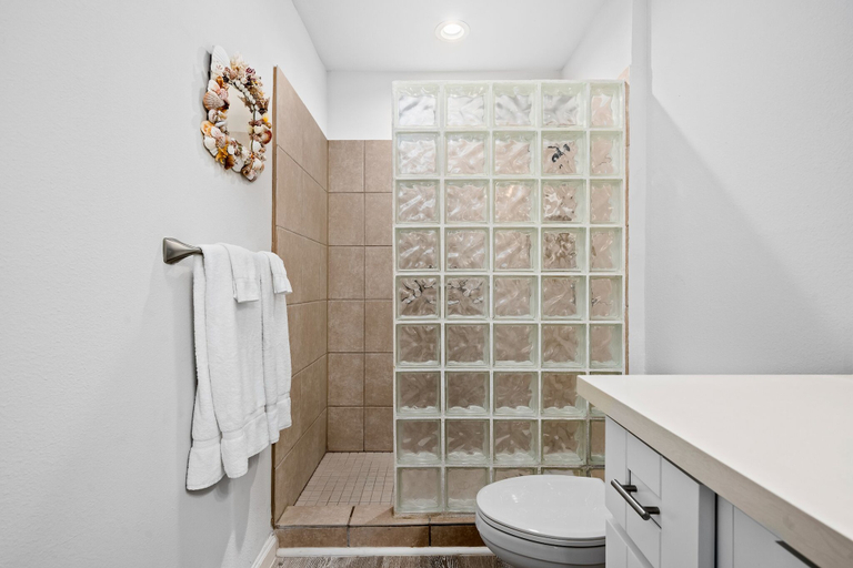 Bathroom 4, Allegro North Condos, Aransas