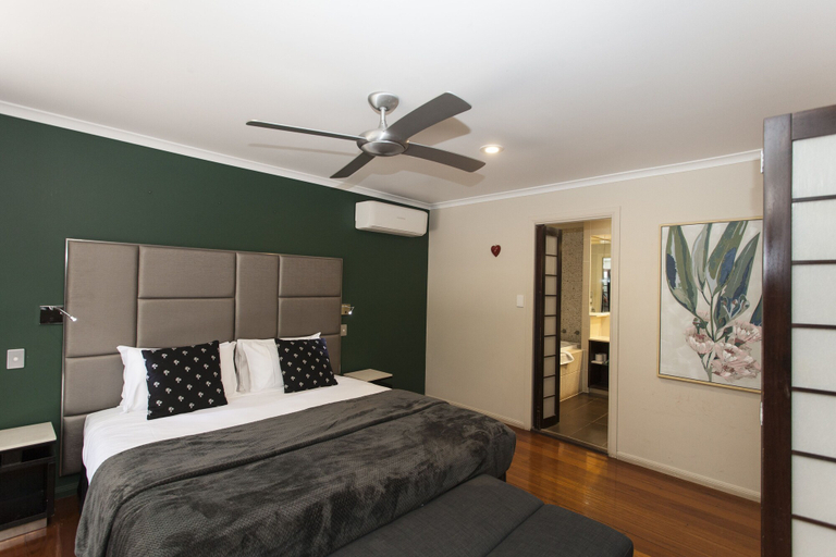 Bedroom 3, Songbirds Rainforest Retreat, Tamborine Mountain