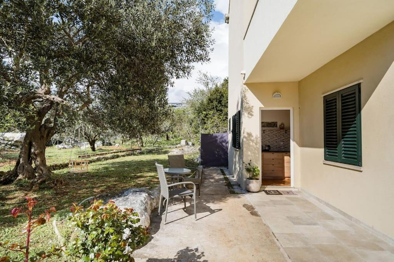 Others 3, Airport Garden Room, Konavle