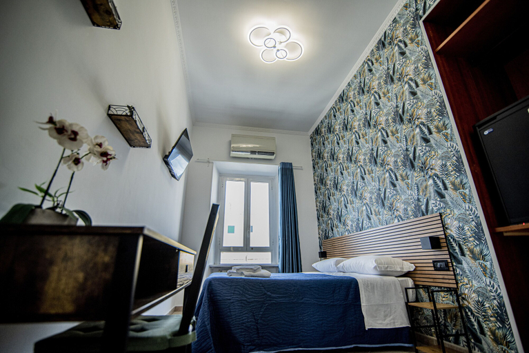 Others 5, Hotel Dell'Urbe, Rome