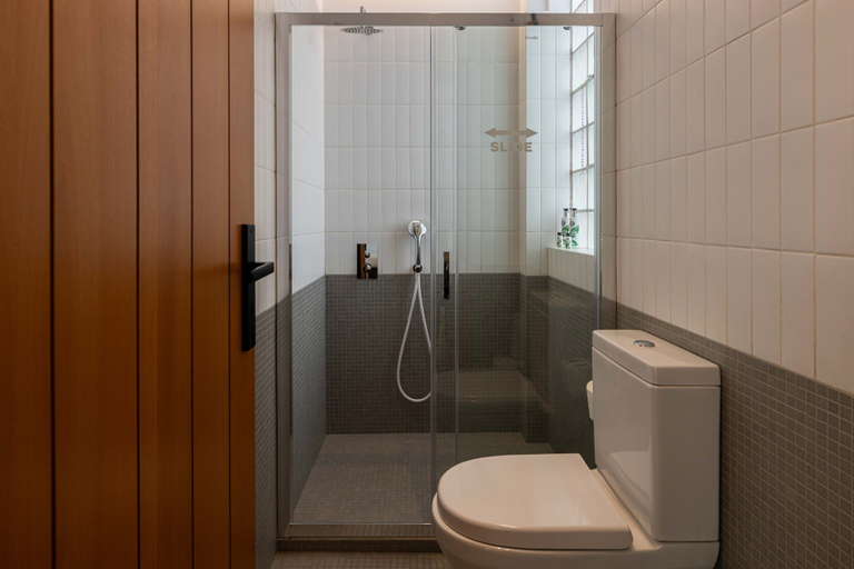 Bathroom 5, Parea Athens, Attica
