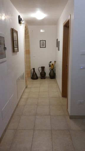 Others 2, Casa Turistica LE SERVITE, Taranto