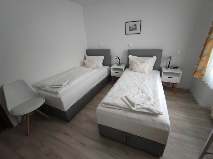 Bedroom 5, Hotel Schiff, Rastatt