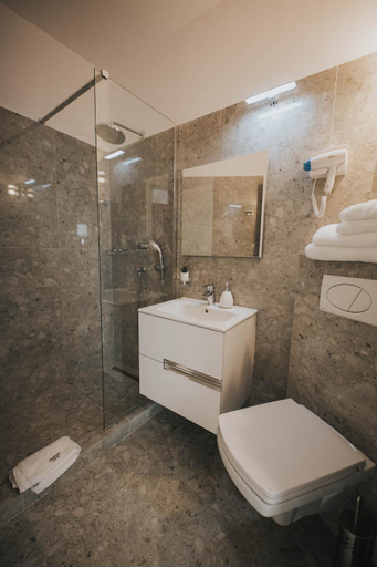Bathroom 2, Marabella, Sibiu