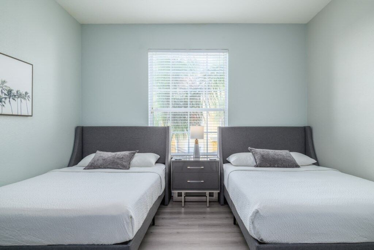 Bedroom 3, Vista Cay Lakeview Elysium 3 Bedroom Condo by RedAwning, Orange