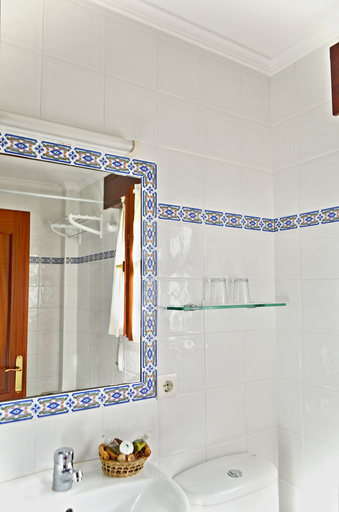 Bathroom 3, Casa Marian, Asturias