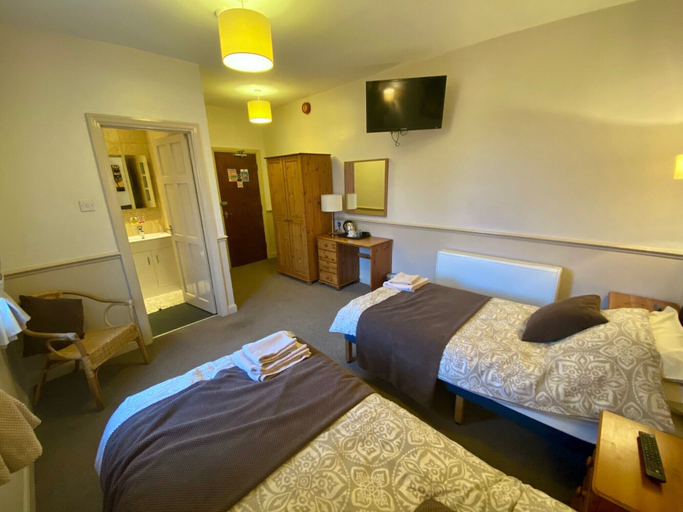 Bedroom 5, Queens Ground, Sheffield