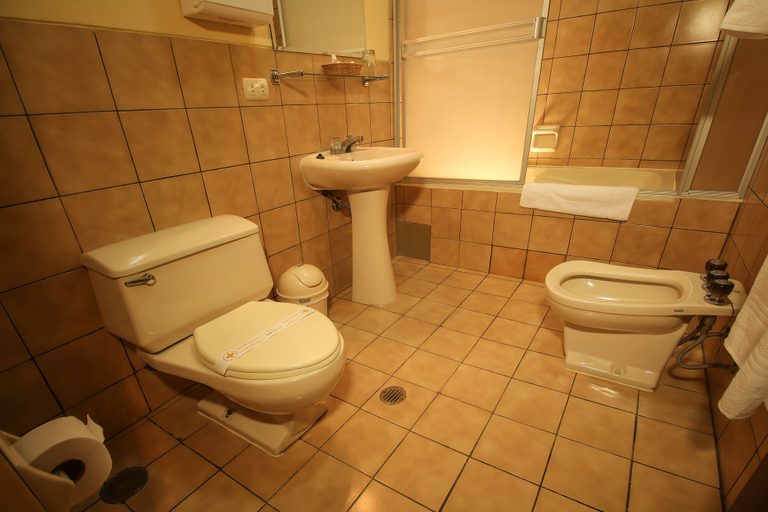 Bathroom 3, Hotel Meliana, Arequipa