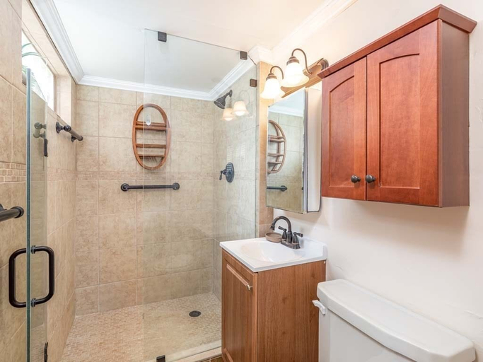 Bathroom, Kahuna Kabana Tybee Vacation Rentals, Chatham