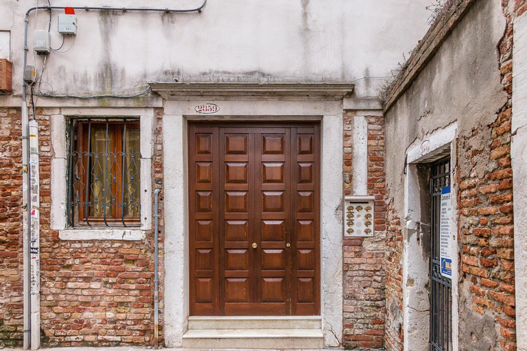 Others 4, Gallery House, Venezia