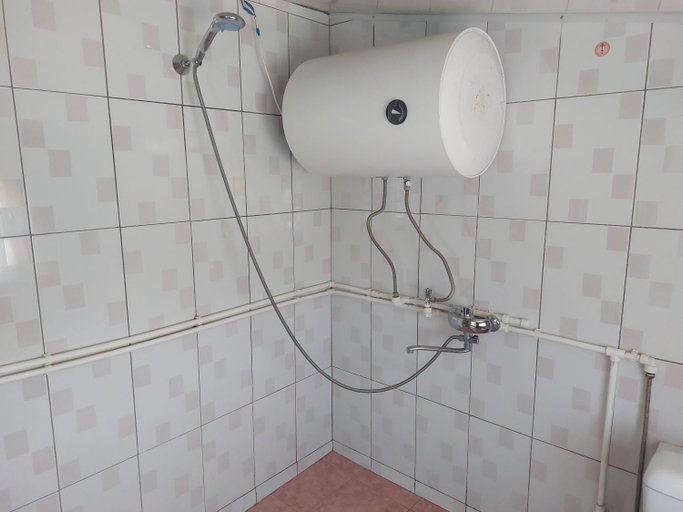 Bathroom 2, Green House In Vazisubani, Tbilisi