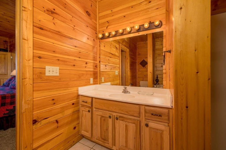 Bathroom 3, Grand Vista Lodge, Sevier
