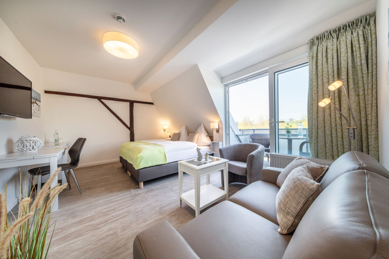Bedroom 4, HofHotel Krähenberg, Ostholstein