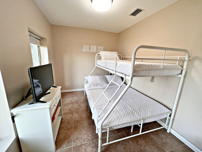 Bedroom 2, Porpoise Pass - Ground Floor Guest Suite, Baldwin